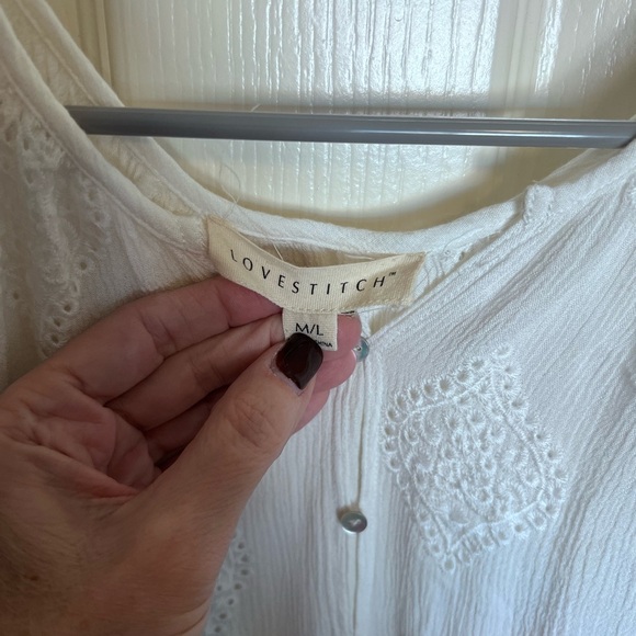 Boho White Eyelet Women's Top Batwing Sleeves - Picture 5 of 6